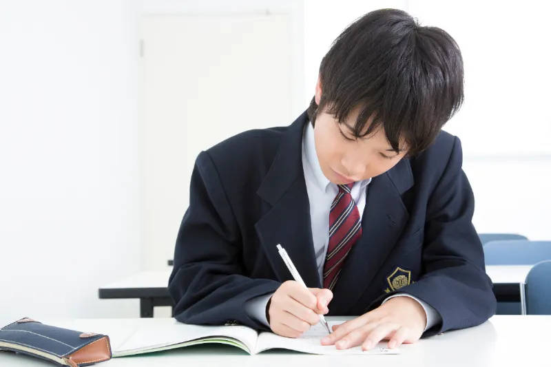 理科高校入試対策の基本戦略！なぜ理科は点数が伸びやすいのか