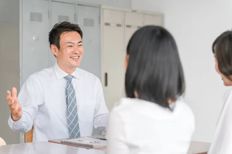  三者面談の服装は「きちんと感」と「清潔感」が基本 