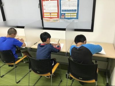 テストに向けて自習を頑張っています！