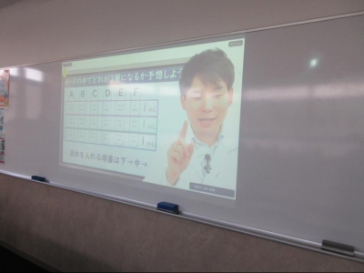 オンラインで全校をつないでいます