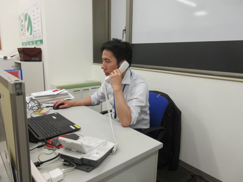 村上校長が直接頑張り電話で激励！