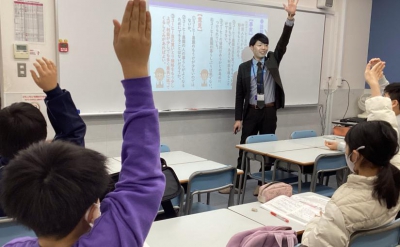 小4～小６の授業は「特進」！どの教科でも生徒の皆さんが前のめりになる工夫を盛り込んだ授業を展開！！