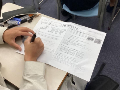 「プレテスト」合格点は8割！みんな必死で解いています！