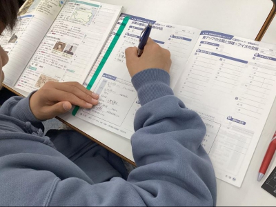 学校のワークの進め方も正しく指導しています！！