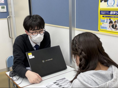 一人一人と面談を行い、目標設定を行います