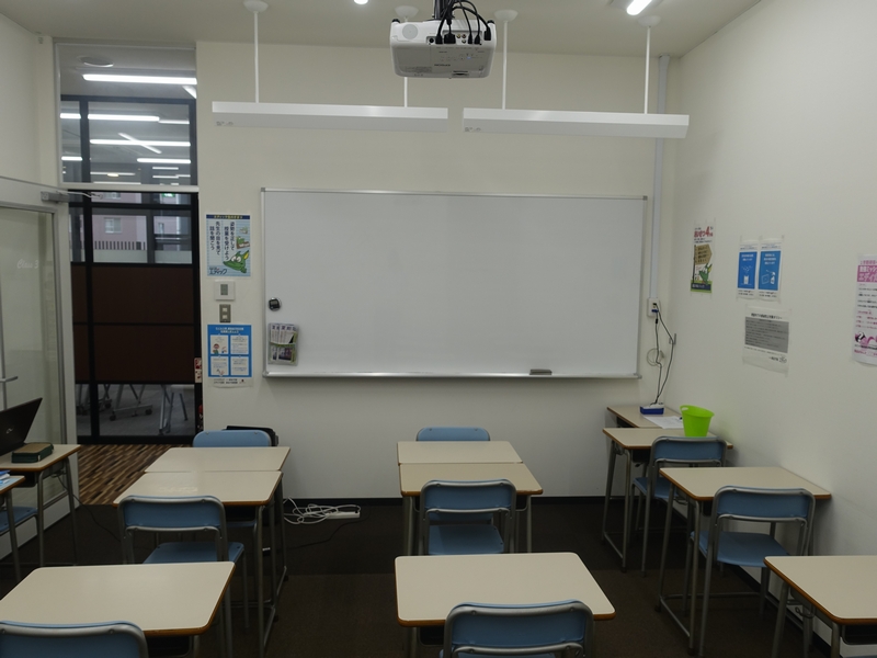 【リサイズ】教室室内②.jpg